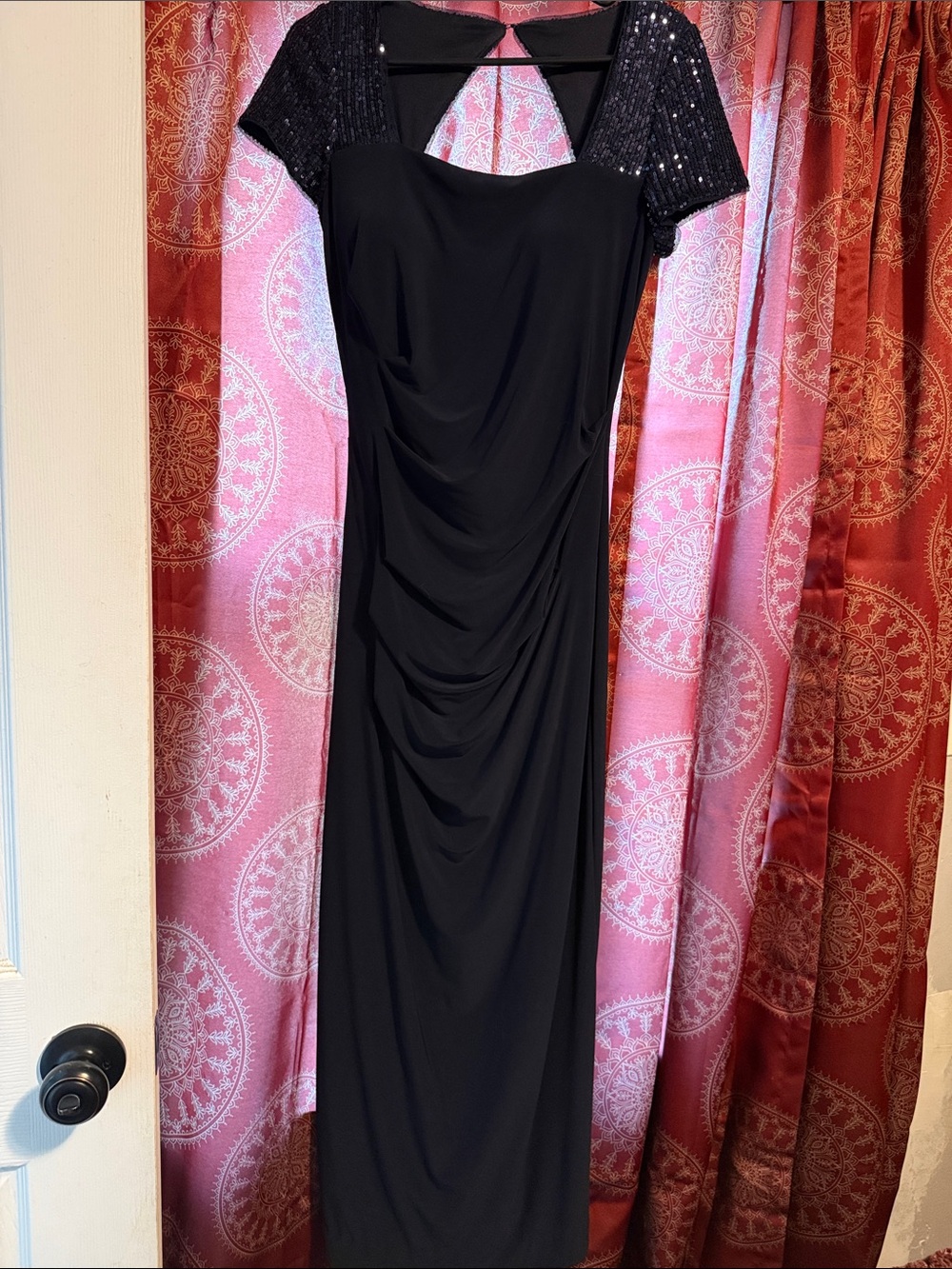 Betsy & Adam Black Sequin Cap-Sleeve Maxi Dress